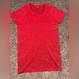 Women's Patterned Lululemon Workout Top